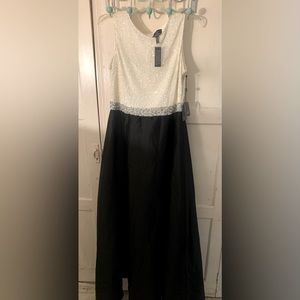 Adrianna Papell Black and White Beaded Taffeta Gown - 16